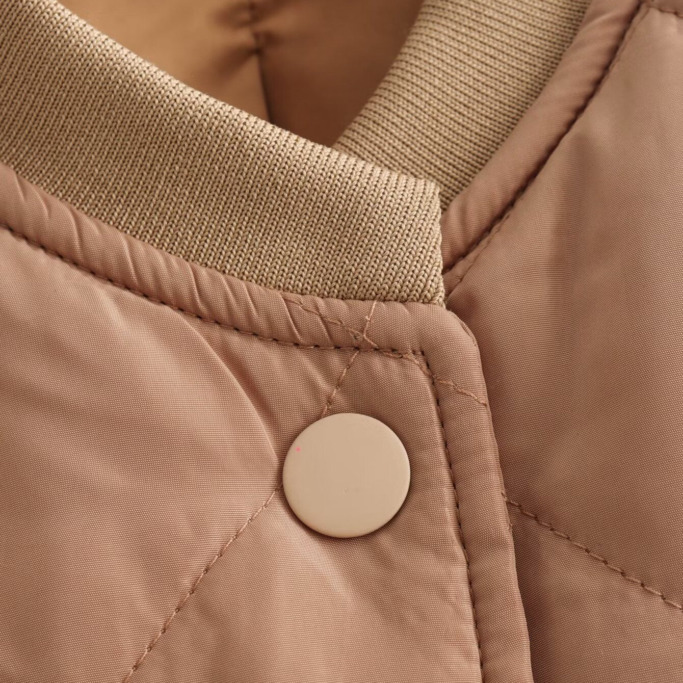 Women's Quilted Polyester Bomber Jacket | Stylish Cropped Winter Outerwear 3