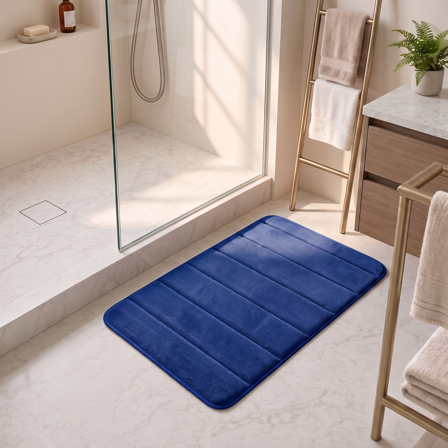Plush Coral Velvet Bath Mat with Non-Slip Base for Ultimate Safety and Comfort