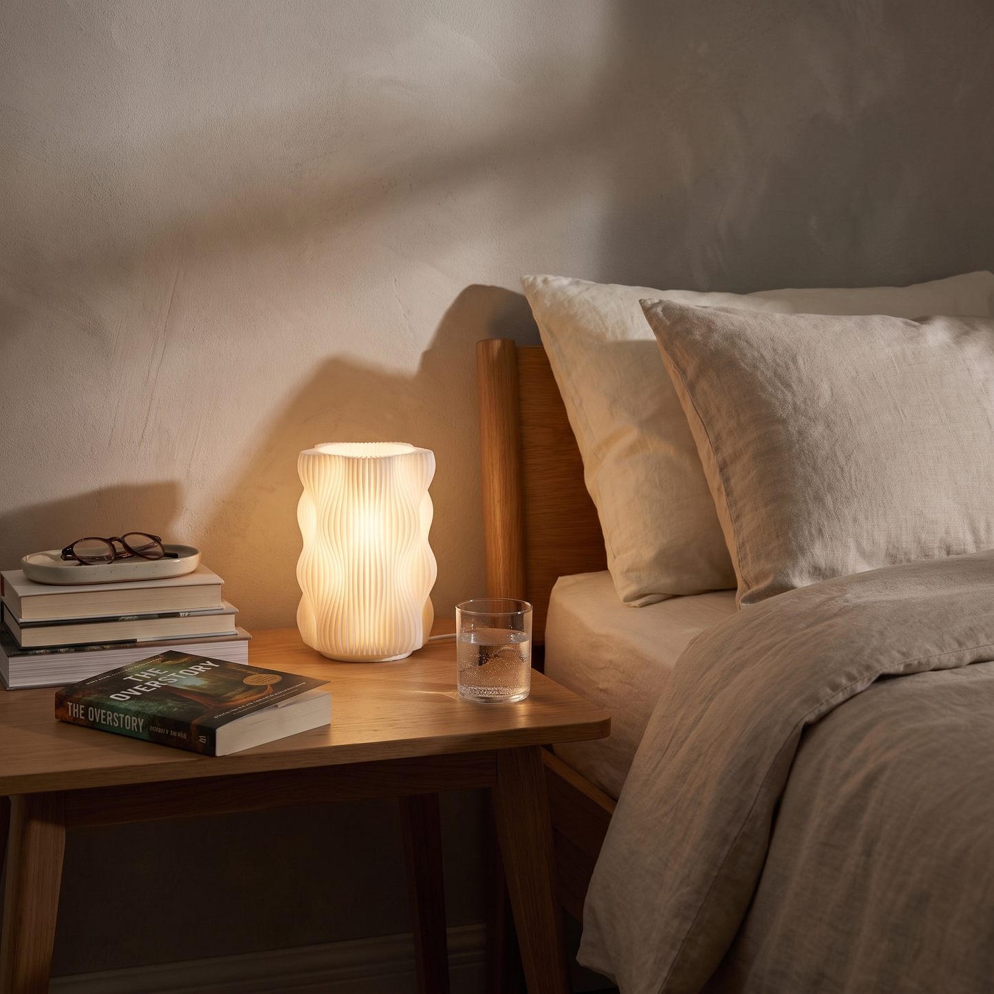 AquaGlow | Elegant Soft White Bubble Bedside Table Lamp for Cozy Ambiance